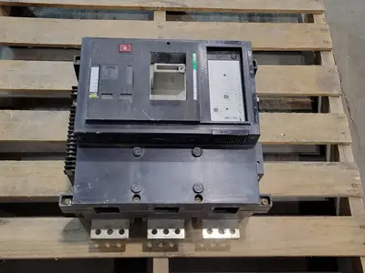 NEW MERLIN GERIN CM3200N
