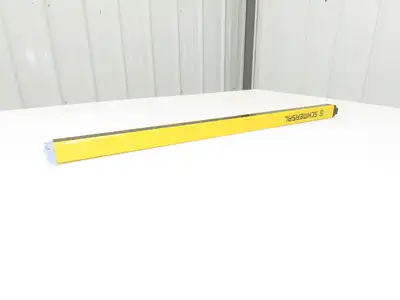 Schmersal SLC440COM-R-0650-14 Safety Light Curtain Receiver 650mm Parts/Repair