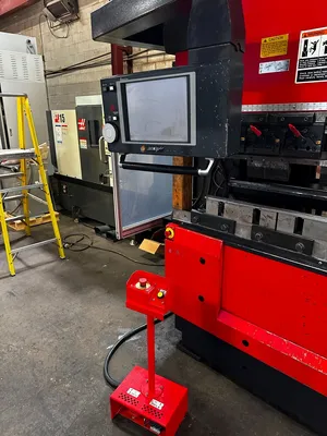 USED AMADA HDS 8025NT