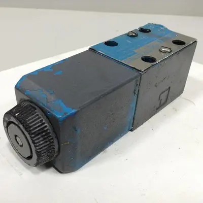USED VICKERS DG4V-3-2AL-M-U-HL7-60