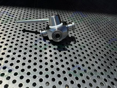 USED GE HEALTHCARE SALVI DN10 1220 4-WAY 316 VALVE 18-1012-57 W/1/2" SANITARY FITTING