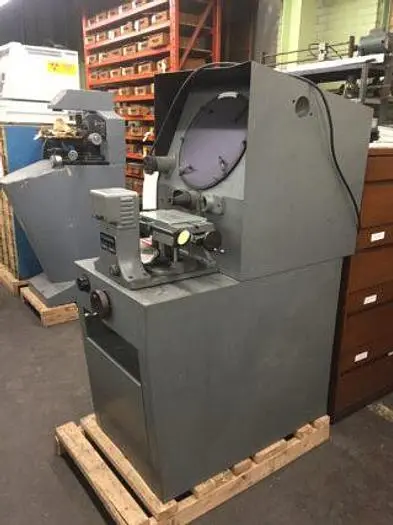 2921-530 Clausing 14″ Optical Comparator Model 4310