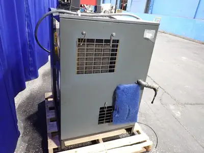 USED 1998 ATLAS COPCO GA11