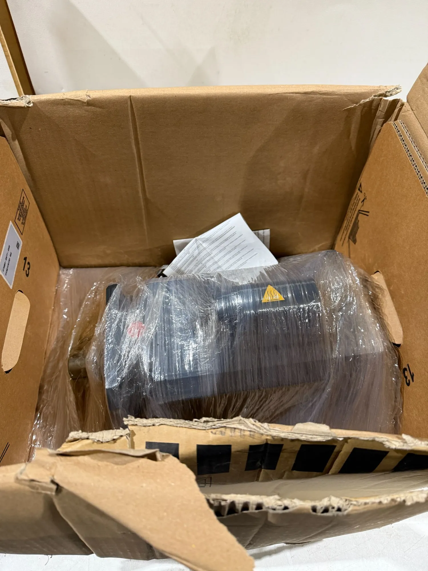 NEW SIEMENS 1FT6084-8AF71-4AA5