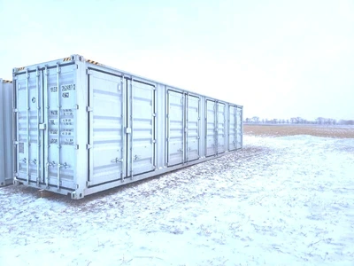 YLEU2524972 // 40 Ft High Cube Sea Container with 4 Sets of Side Doors