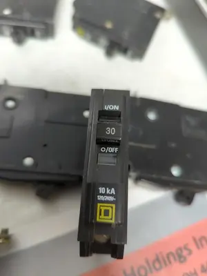 Used SQUARE D QOB130 Switchgears Ohio US | Surplus Asset Holdings #1185599