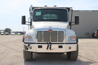 New | in-Stock 2027 PETERBILT 548 Rolloff Trucks Texas US | Roll Off Truck World #1492015
