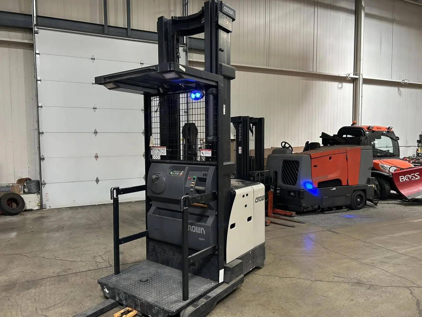 Used 2021 CROWN SP3520-30 Electric Lifters Illinois US | Somerset Equipment Sales #1542856