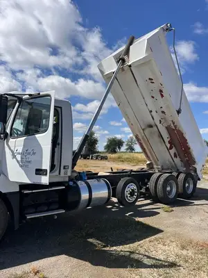 Used 2014 VOLVO VNL42300 Dump trucks California US | Ben Kaplan Equipment #1279509