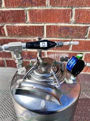 USED ALLOY PRODUCTS 12 LITER STAINLESS STEEL VESSEL 140 PSI W/ GAUGE + ACCESSORIES