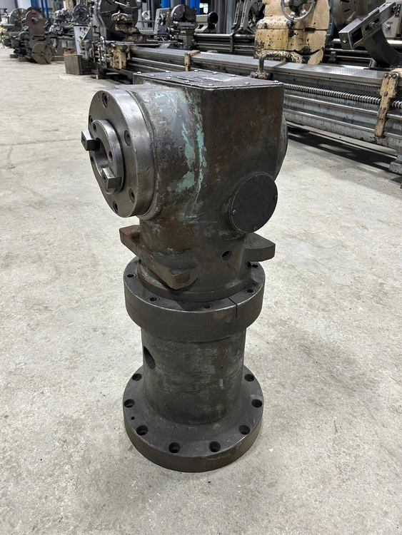 30" GIDDINGS & LEWIS Right Angle Head