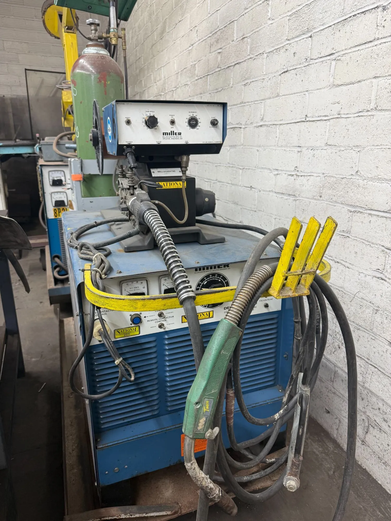 USED MILLER DELTAWELD 450