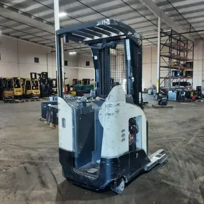 USED 2019 CROWN RR5725-45