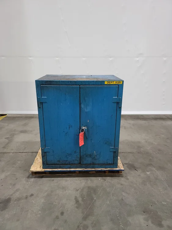 Used STRONGHOLD _UNKNOWN_ Cabinets Michigan US | Vander Ziel Machinery Sales #482510
