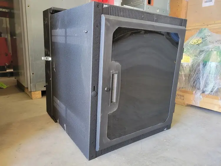 Used MIDDLE ATLANTIC DWR-12-26PD Misc Electrical & Power Parts British Columbia CA | Lenmark #252915