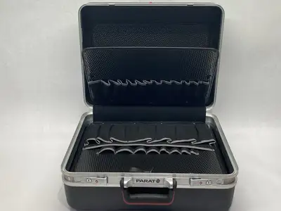 Parat Hard Shell Tool Case TSA Lock 18" x 14" x 9" - Open box