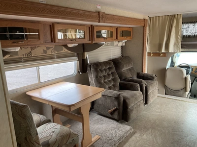 USED 2006 JAYCO GREYHAWK 31