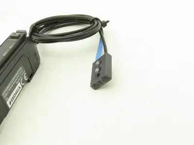 Keyence FS-N11CN Fiber Optic Sensor 24V Various Cable Lengths Included Lot of 5