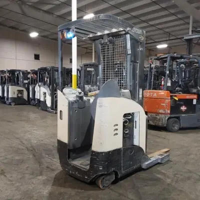 USED 2019 CROWN RR5725-45