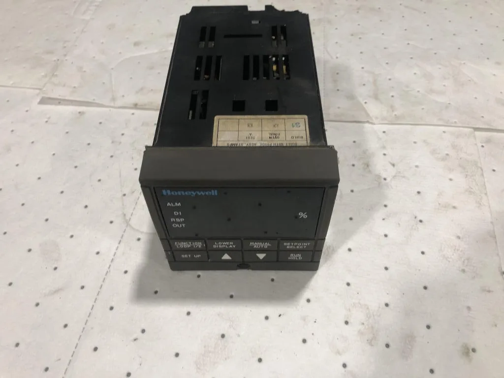 Honeywell DC300KE0002000000 UDC3300 Versa Pro Temperature Controller