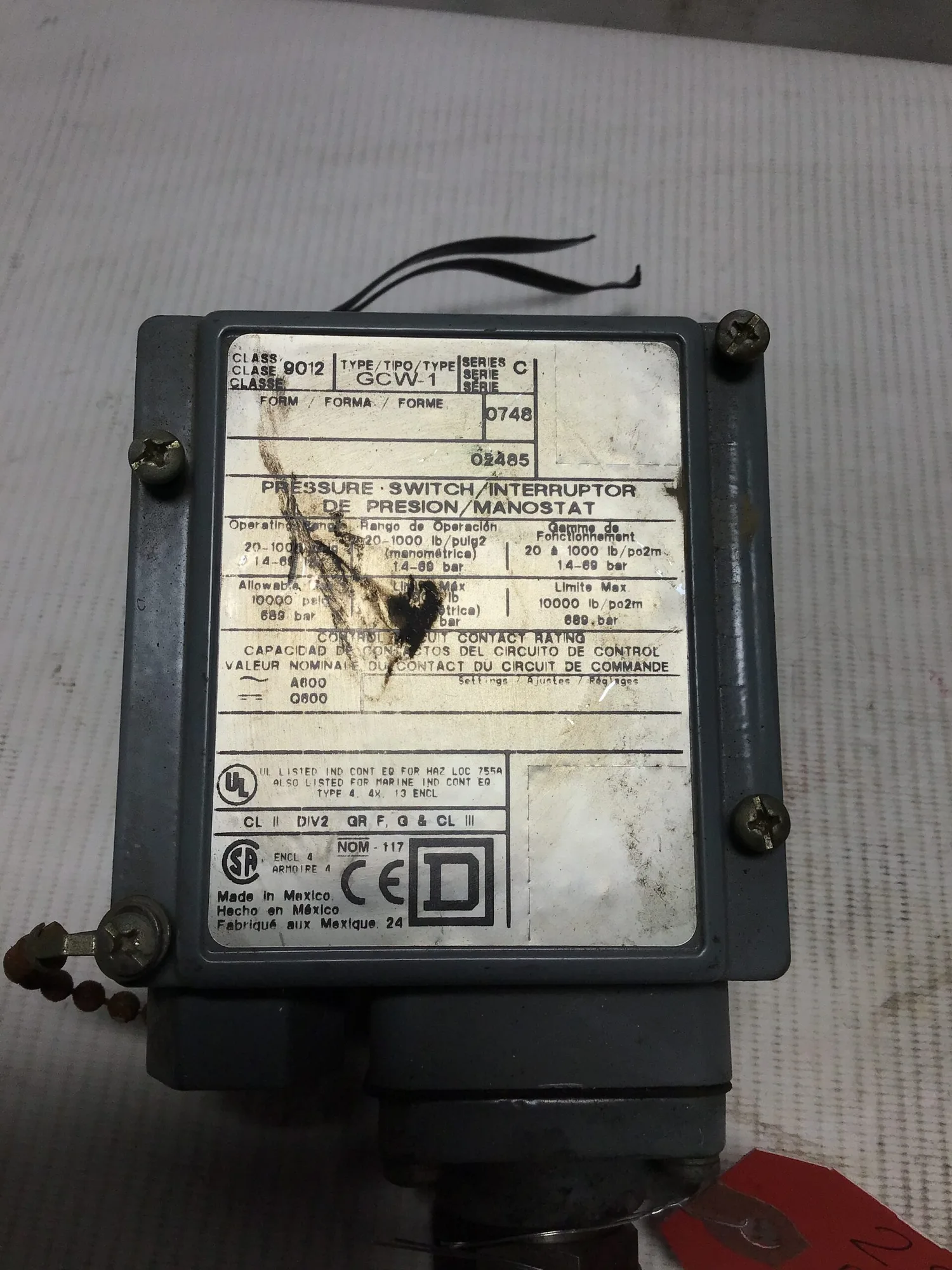 SQUARE D 9012 GCW-1 Bar Max Pressure Switch Interruptor