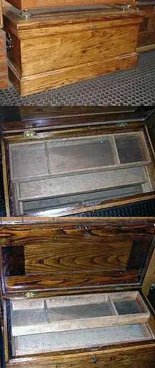 0368 Oak Wood Tool Chest