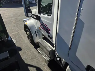 USED 2022 PETERBILT 567
