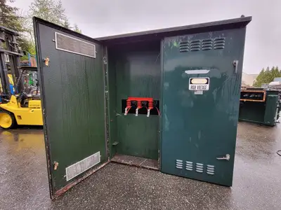 750 kVA Oil-Filled ONAN Transformer, HV. 12470 Delta, LV. 208Y/120 w/ Switchgear