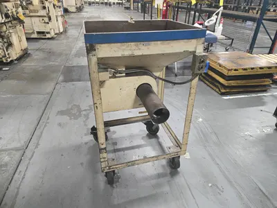 (1) Auger Hopper