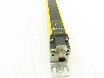 Schmersal SLC440-E-0250-14 250mm Light Curtain Transmitter Only