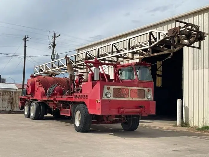 Used SKYTOP BREWSTER SWABBING RIG Winch Trucks Texas US | Elliott Equipment Company #1049042