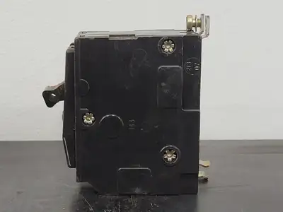 USED SQUARE D QOB215