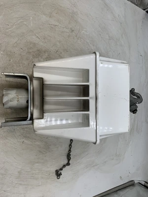 USED PHILLIPS DAY BRITE HBO10XM48-Q AND HBO10XM48