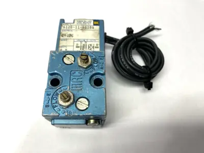 USED MAC VALVES PNEUMATIC SOLENOID VALVE 1/4" PORTS MISSING SCREW