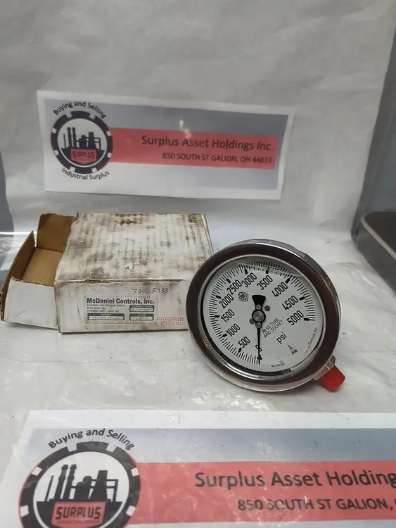 New | in-Stock MCDANIEL CONTROLS AB-21121 Universal Pressure Meters Ohio US | Surplus Asset Holdings #1243705