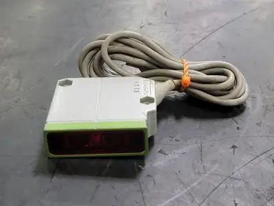 USED OMRON E3S-LS20XE2