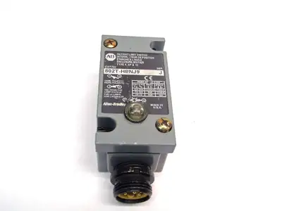 USED ALLEN BRADLEY OIL-TIGHT LIMIT SWITCH TYPE 4,6P,13
