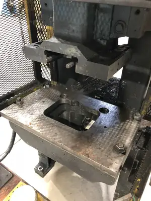USED 1971 MINSTER MINSTER 4F PRESS