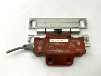 USED SCHMERSAL HINGE SAFETY SWITCH 250V