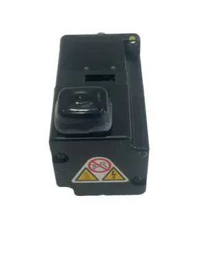 NEW YASKWA SGMJV-A5AAA21 SERVO MOTOR SGMJVA5AAA21