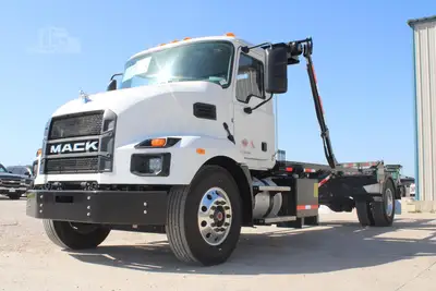 Used 2027 MACK MD7 Hooklifts & Roll-Offs Texas US | Roll Off Truck World #1491922