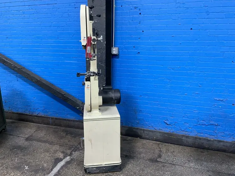 Used 2012 SHOP FOX W1706 Woodworking Vertical Band Saws Ohio US | HGR 24 #1266707