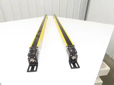 A-B 440L-P4K1120YD Guardshield Safety Light Curtain Transmitter/Receiver Set