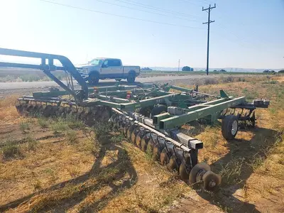 USED JOHN DEERE 650