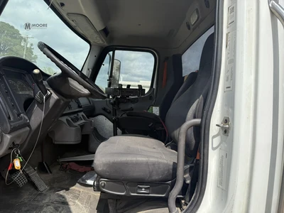 Used 2016 FREIGHTLINER BUSINESS CLASS M2 106 Reefer Trucks Tennessee US | Moore Equipment #1516696
