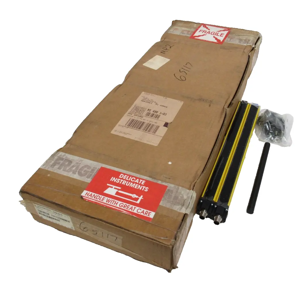 NEW SCHMERSAL SLC440C0M-ER-0330-14 SAFETY LIGHT CURTAIN SET 1939430104