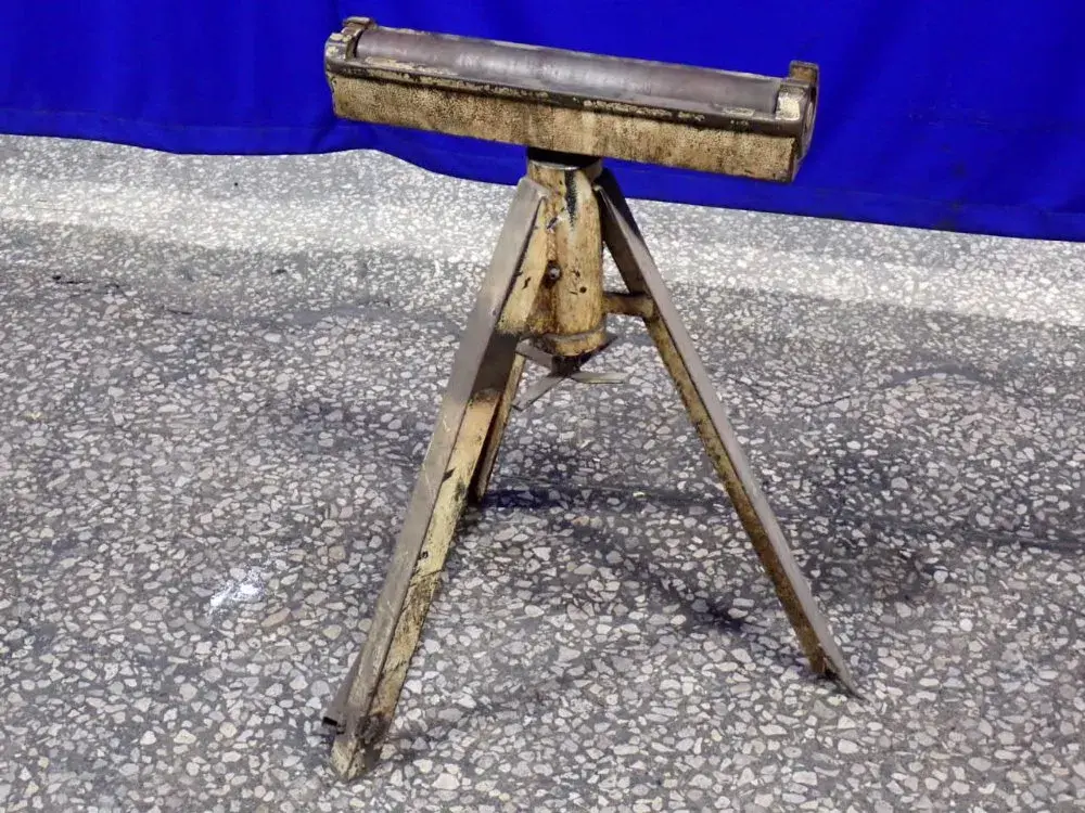 16.5" Roller Stand