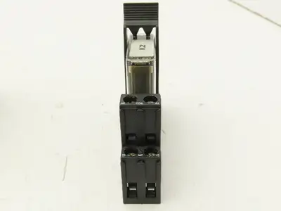 Elesta SGR282 Socket Relay With Base 24VDC 8A Lot Of 12