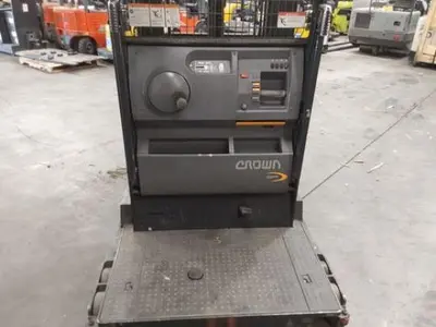 USED 2019 CROWN SP4050-30