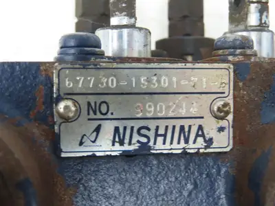 Toyota 67730-15301-71-B Hydraulic 4-Spool Forklift Mast Control Valve Off 5FBE15